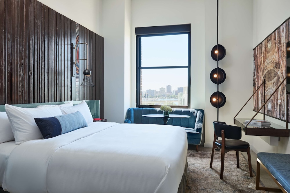 Detroit Foundation Hotel 13/77