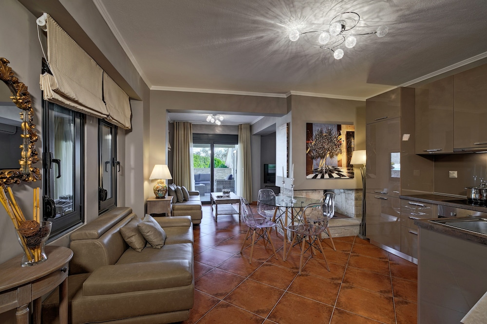 Kassandra Village Resort 60/79