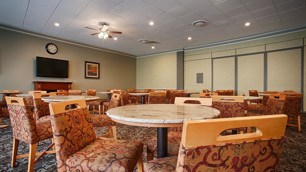 Best Western Summit Inn 25/32