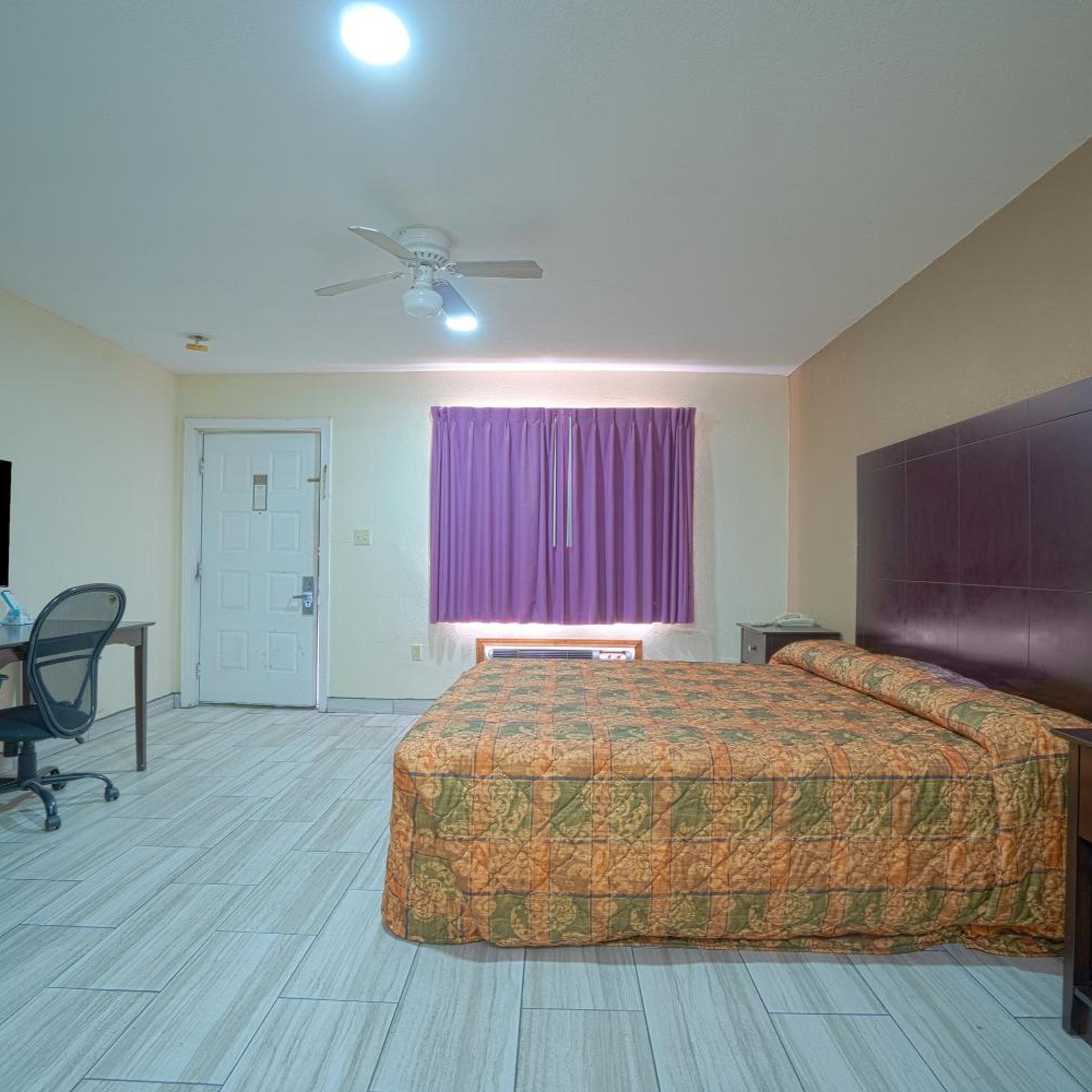 Executive Inn and Suites 14/50