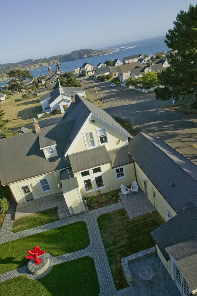Inns of Mendocino 44/50