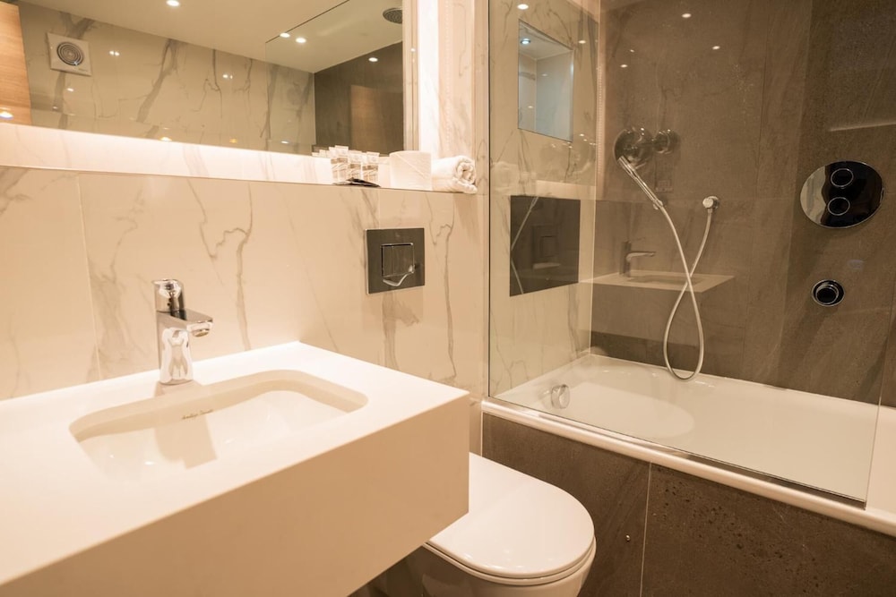 Oxford Hotel Earls Court 15/62