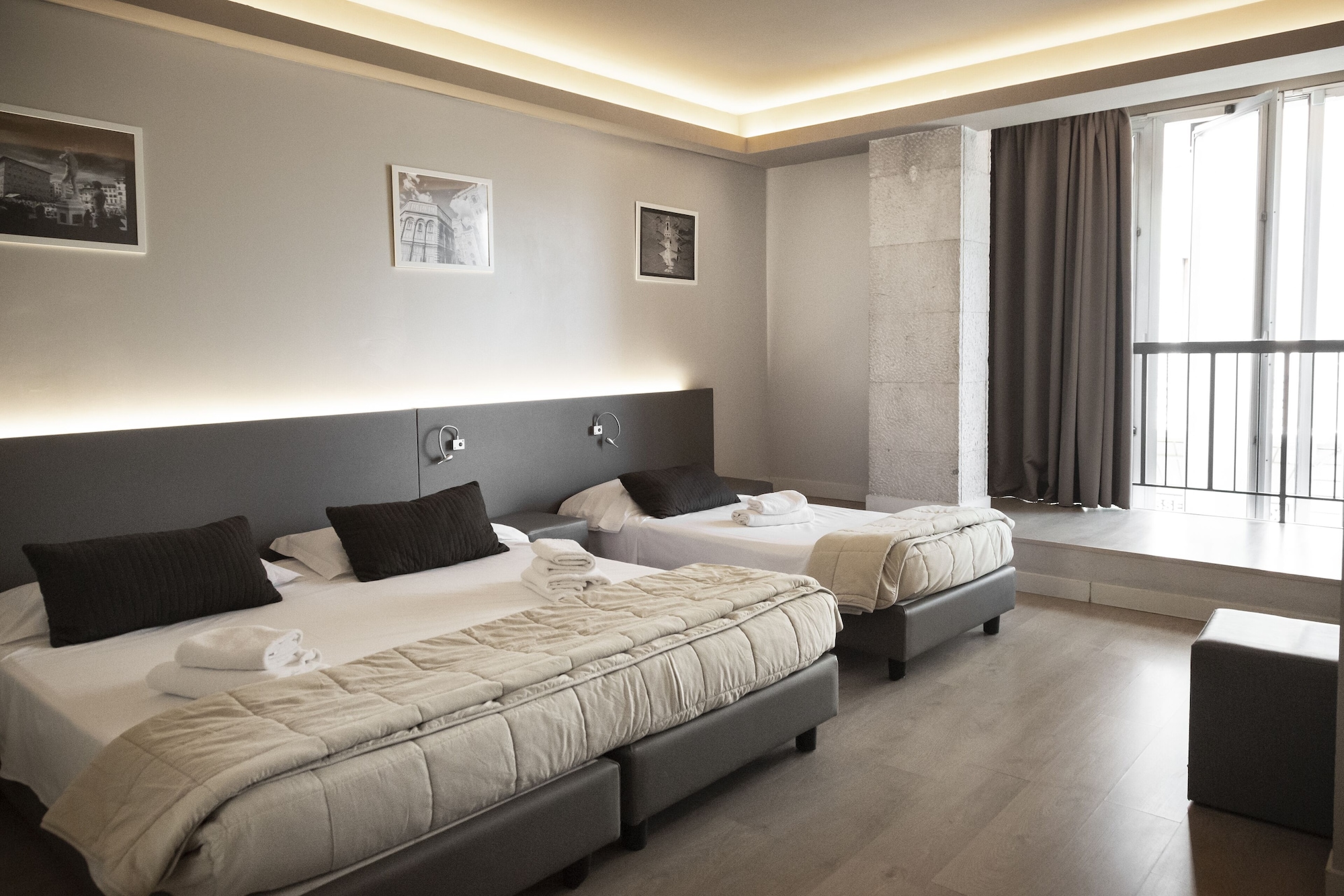 ROOM, TRIPLE