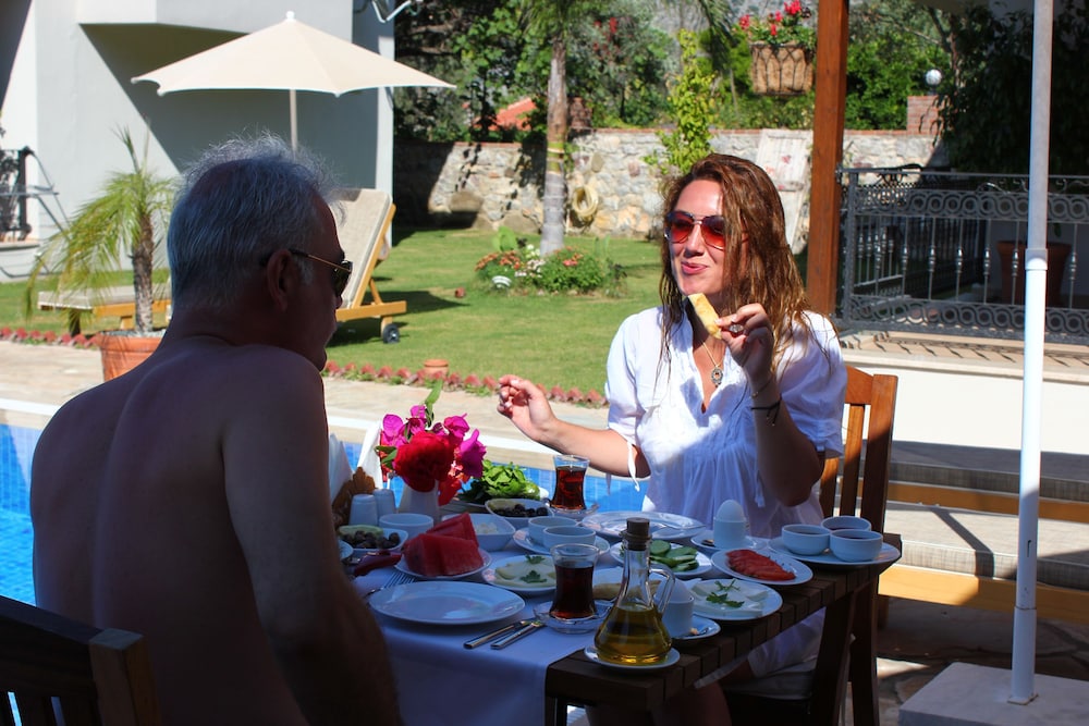 Mavi Deniz Konuk Evi 18/48