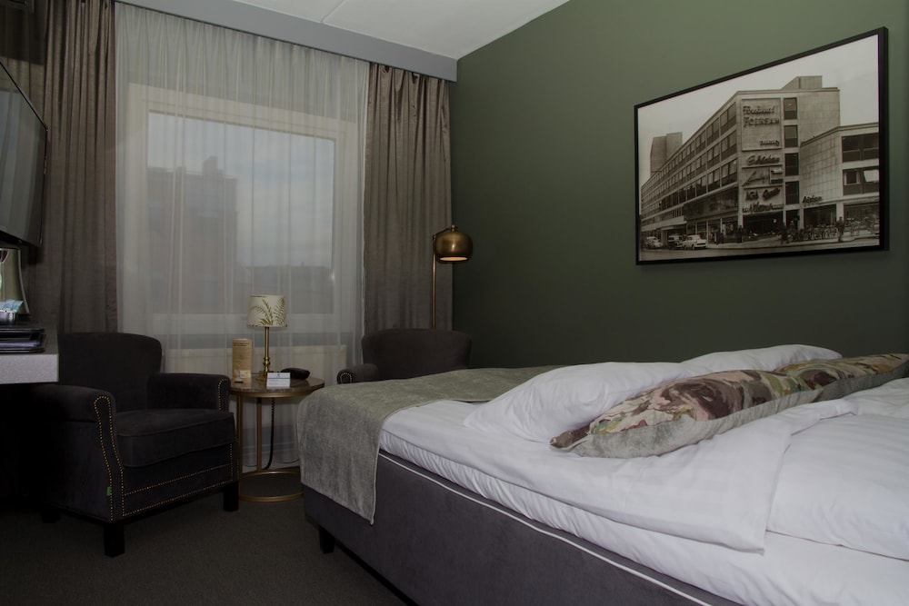Ta Inn Hotel 7/24