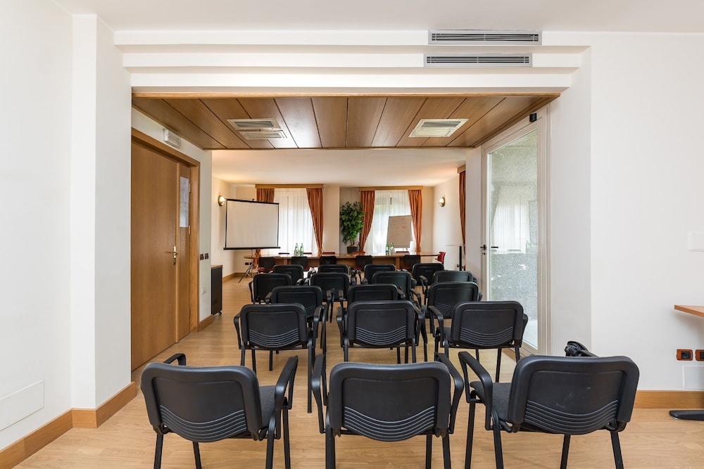 Hotel San Pancrazio 37/50