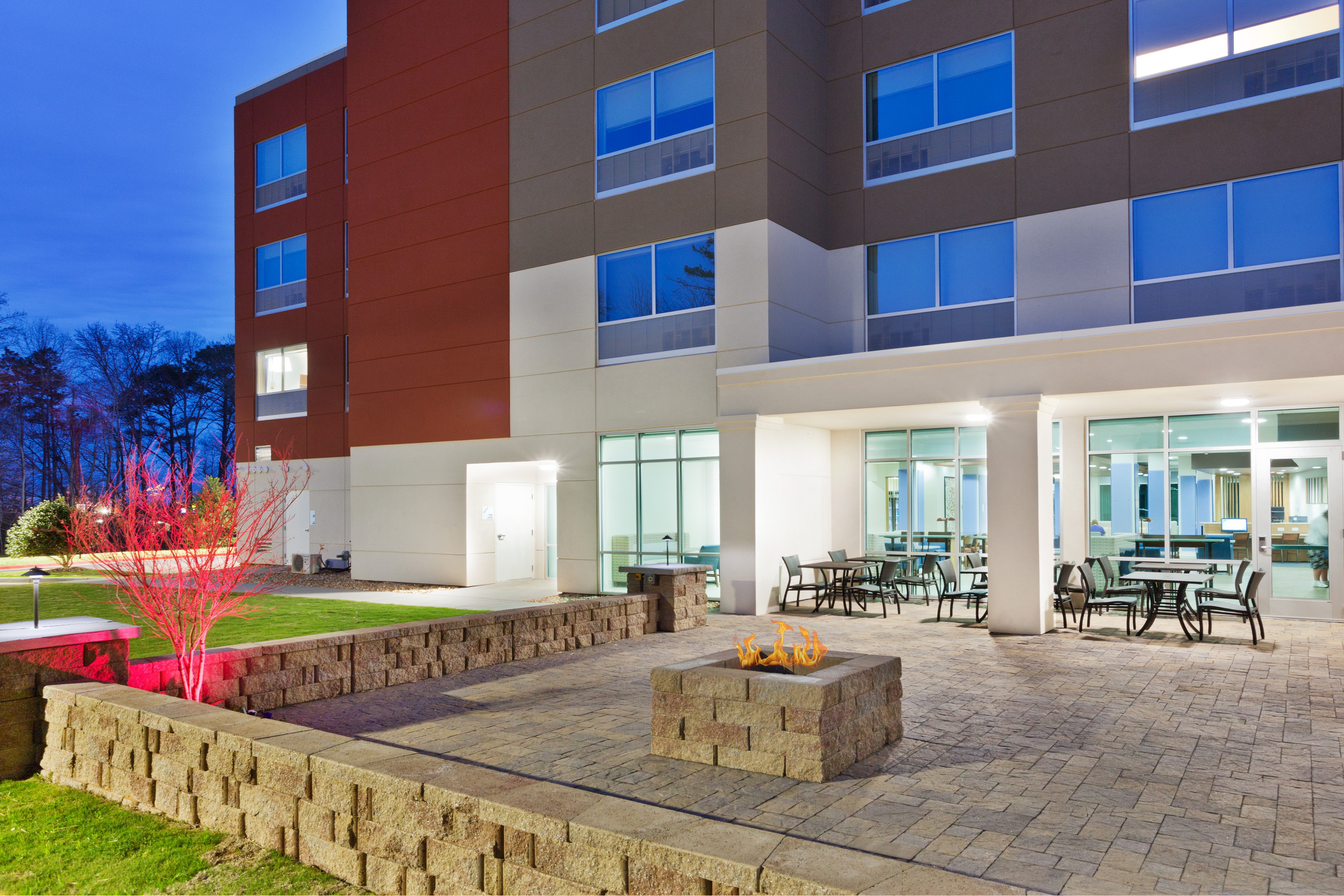 Holiday Inn Express And Suites Cartersville 3/31