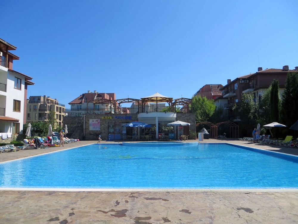 Apollon Apartments 37/41