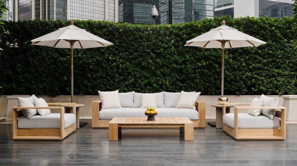 Upper House Hong Kong 63/65