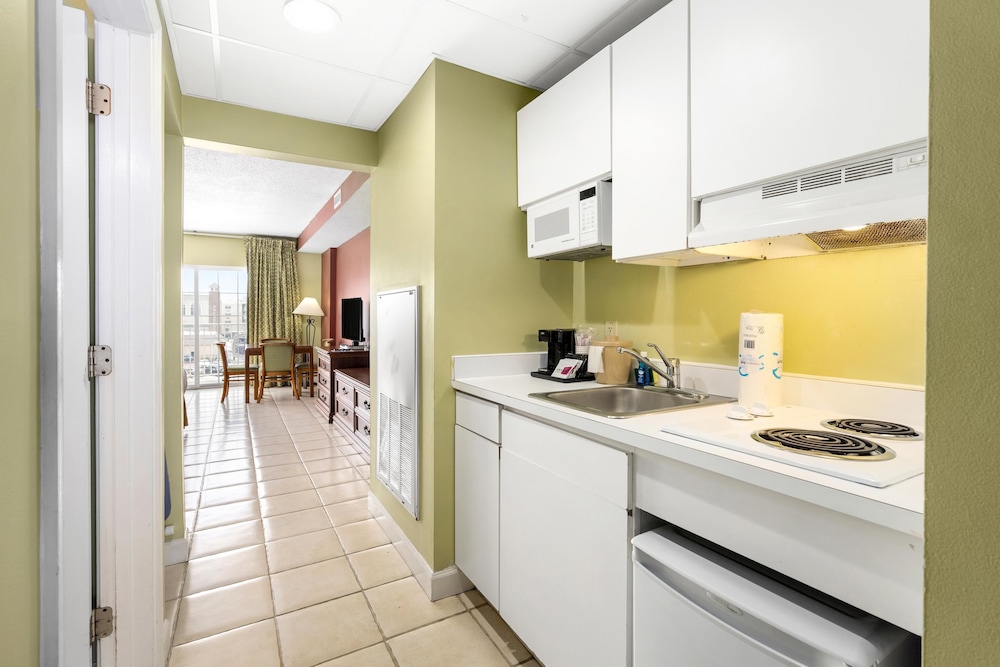 Tidelands Caribbean Hotel and Suites 59/62