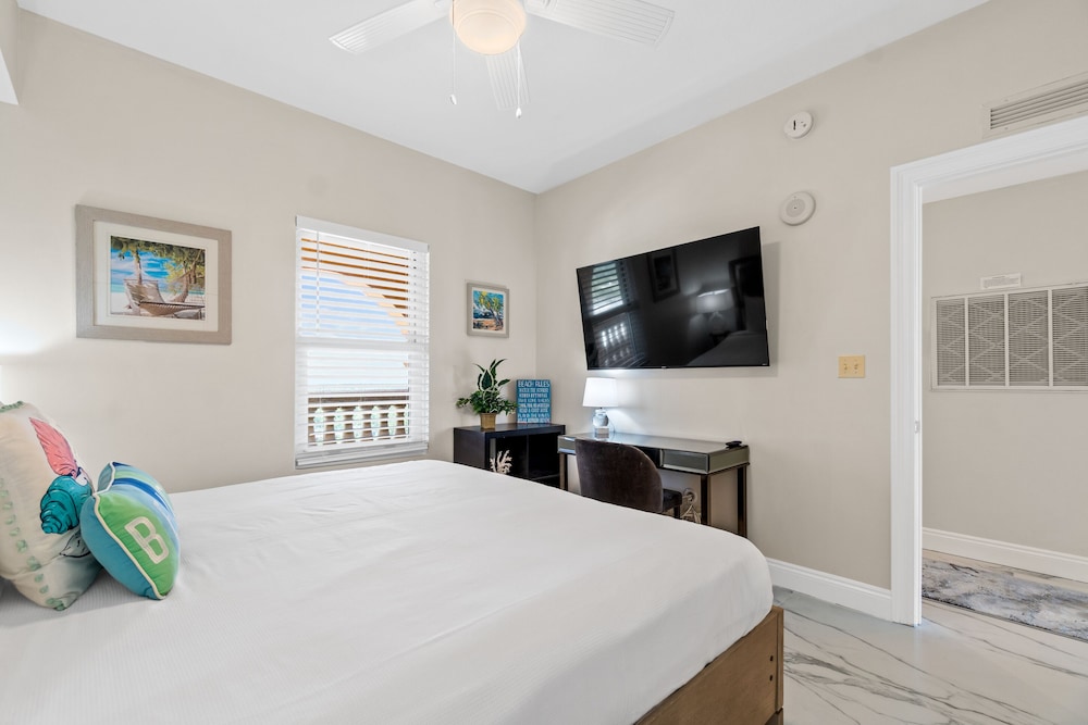 2 Bedrooms, Condo, 2 King Beds, Ocean View, Sofa