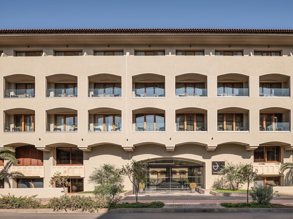 Theartemis Palace 5/100