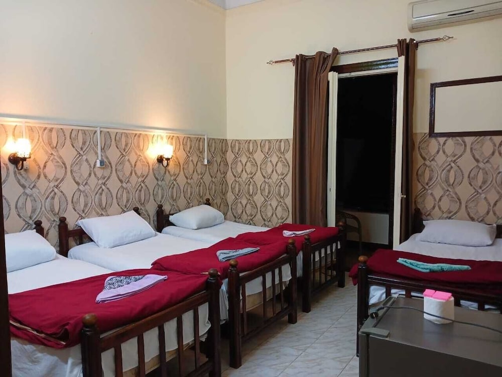 New Palace Hostel 14/38