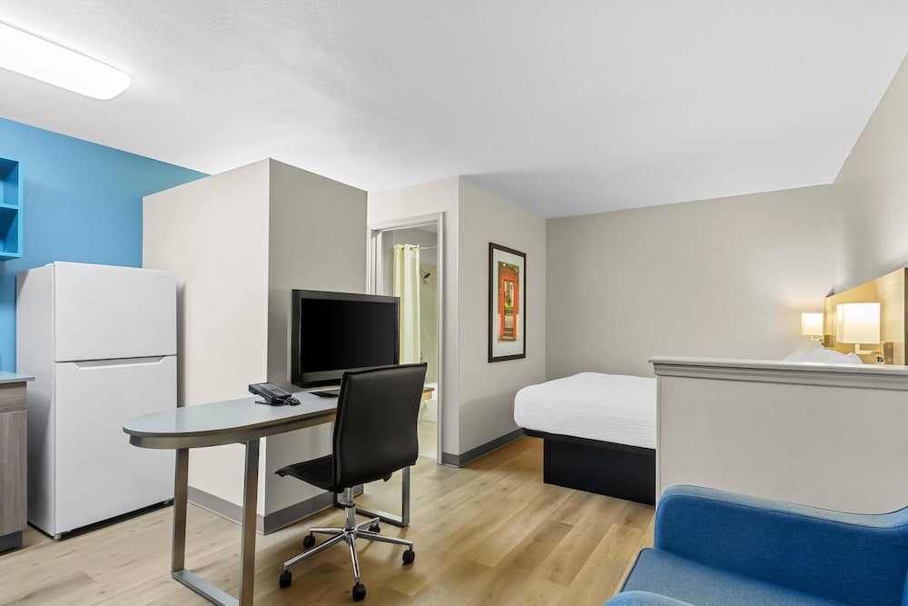 Sonesta Simply Suites Stafford 42/54
