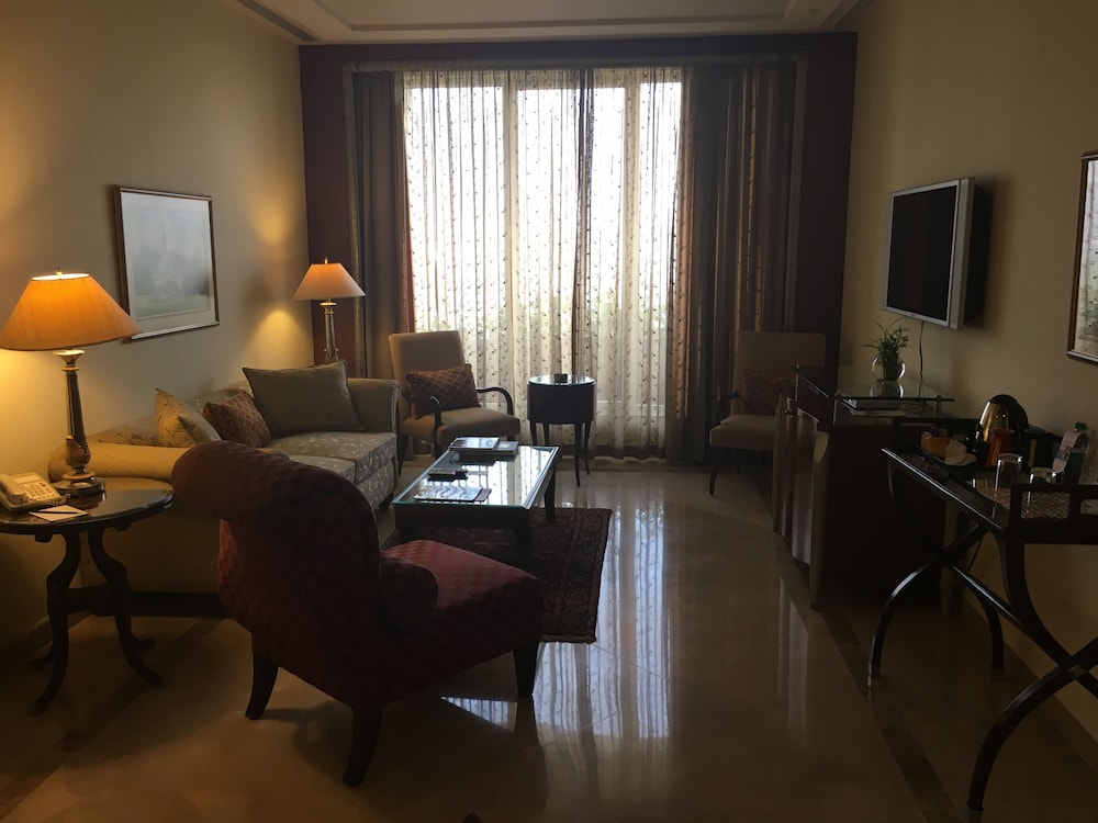 THE LALIT MUMBAI 57/67