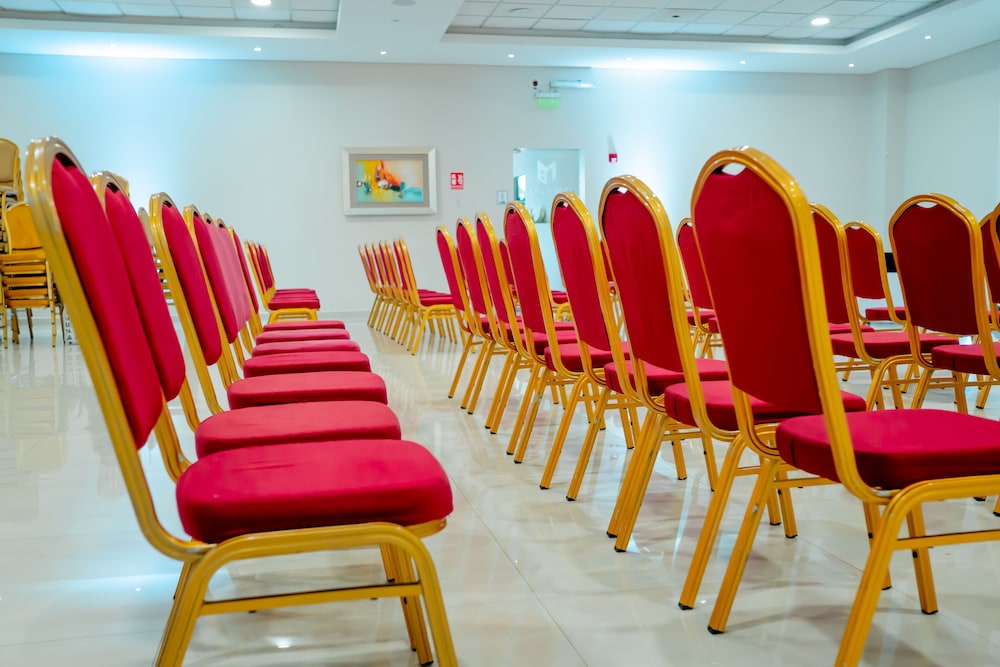 Megal Suites Hotel 37/45
