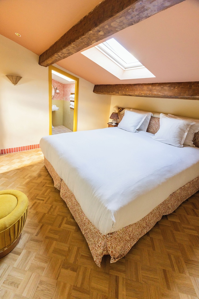 JUNIOR SUITE, ATTIC