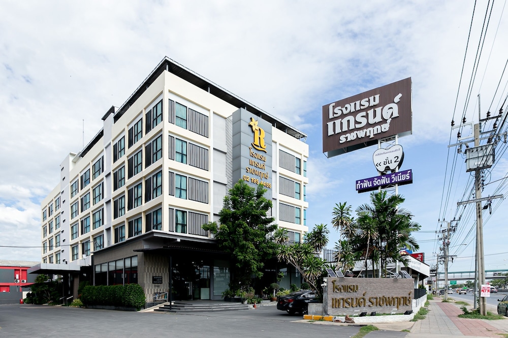 Grand Ratchapruek Hotel 65/70