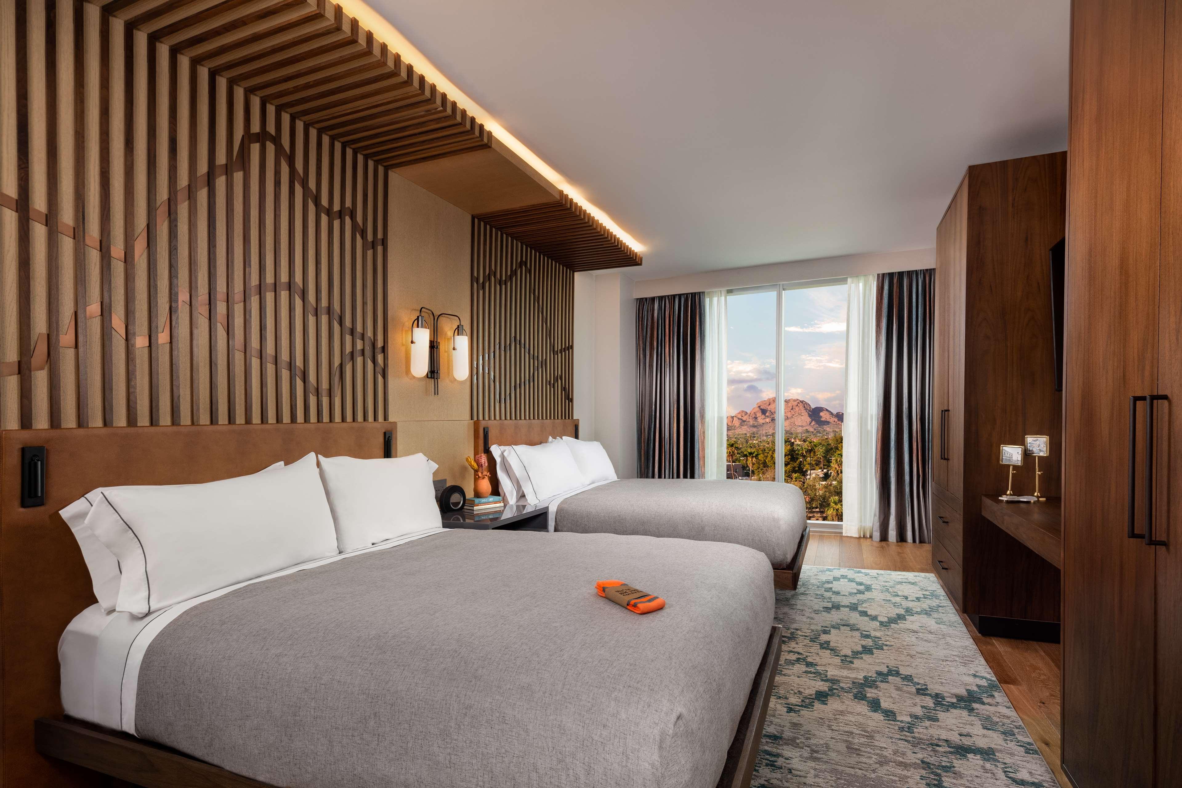 1 BEDROOM, SUITE, 2 QUEEN BEDS, SOFA, ACCESSIBLE