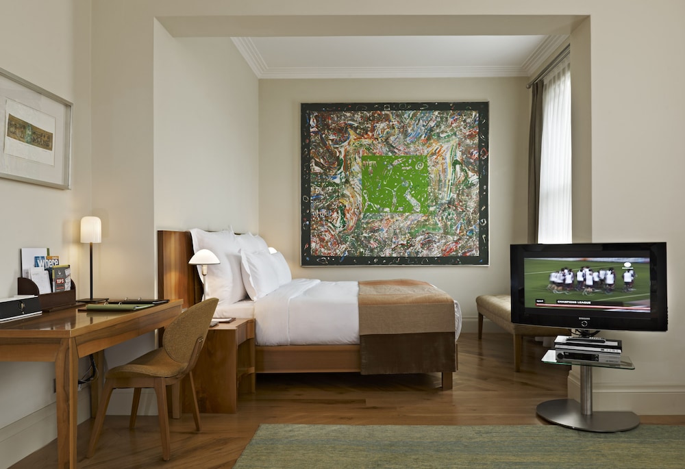 Tomtom Suites 28/83