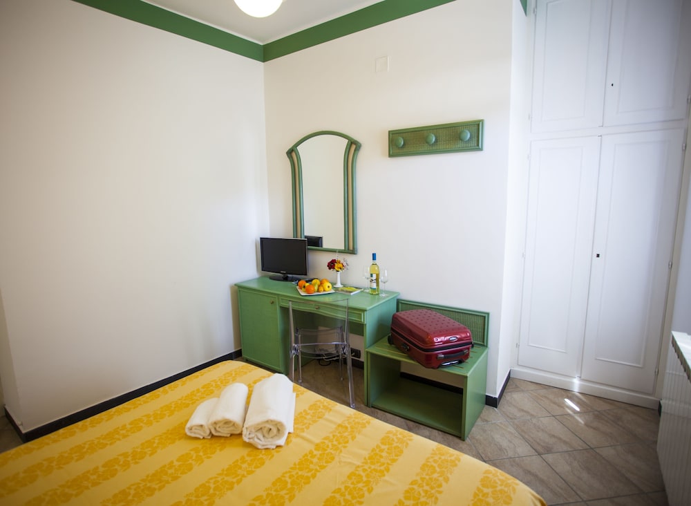 Hotel delle Rose 58/72