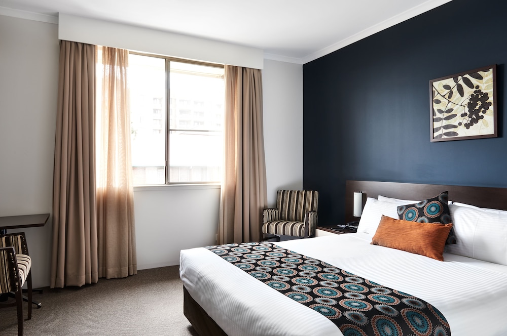 175 Hotel Westmead 13/39