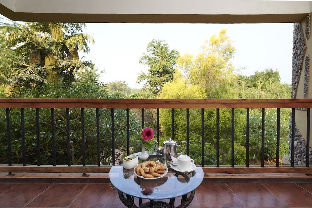Acorn Hideaway Resort and Spacorbett 38/50