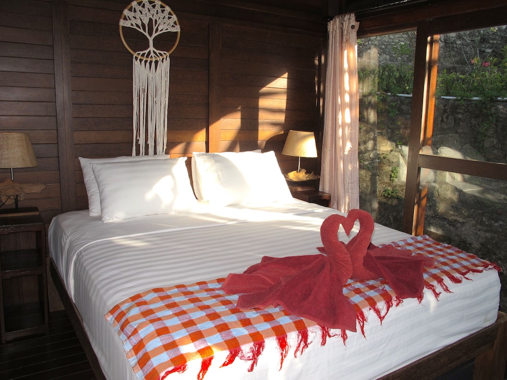 Twin Island Villas And Dive Resort 36/76