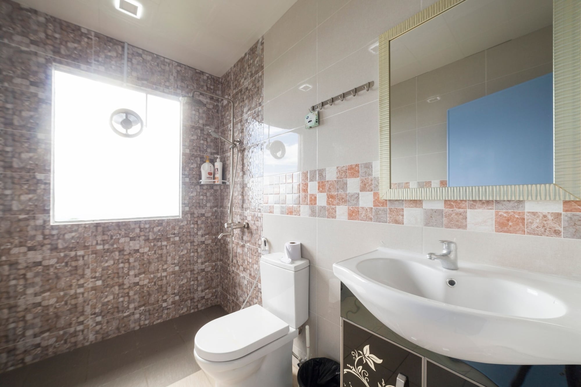 Comfort, Quadruple, King and Queen Bed, City View
