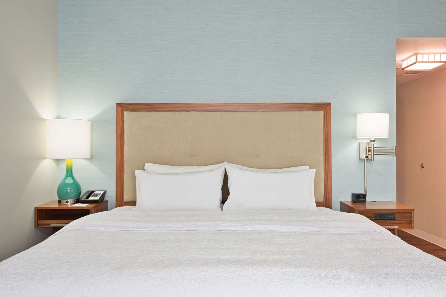 غرفة تنفيذية بسرير كينج، Hampton Inn & Suites North Huntingdon-Irwin 3/4
