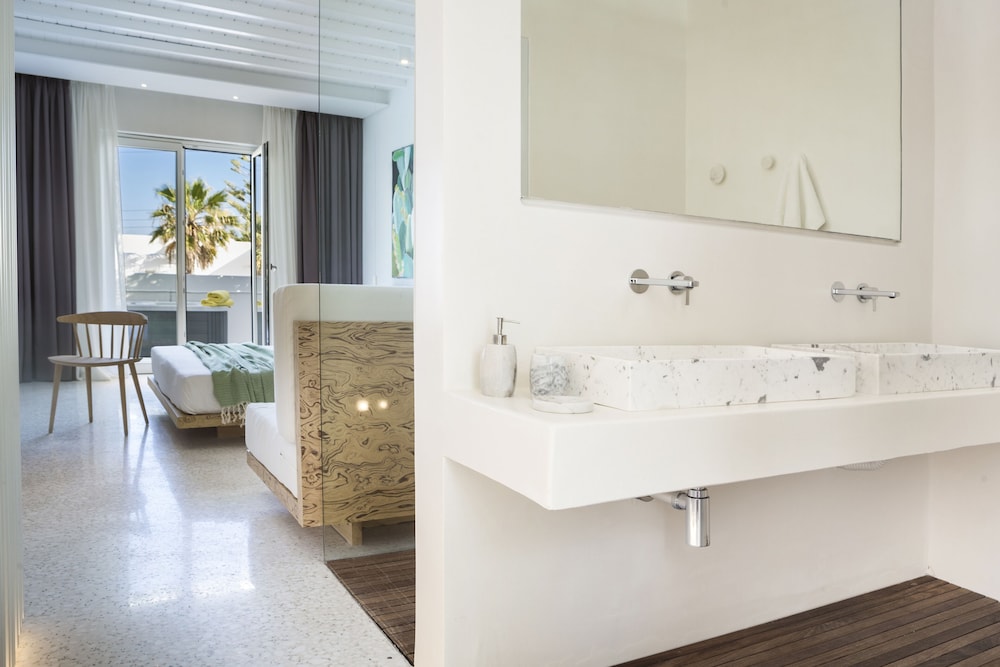Mykonos Dove Beachfront Hotel 39/73