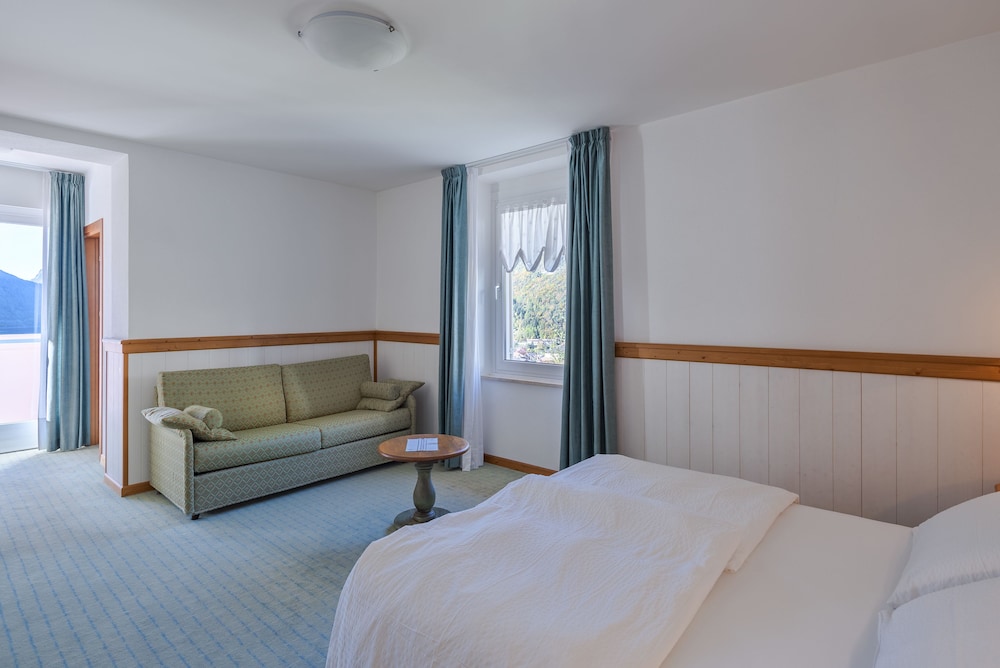 Hotel Londra 9/40