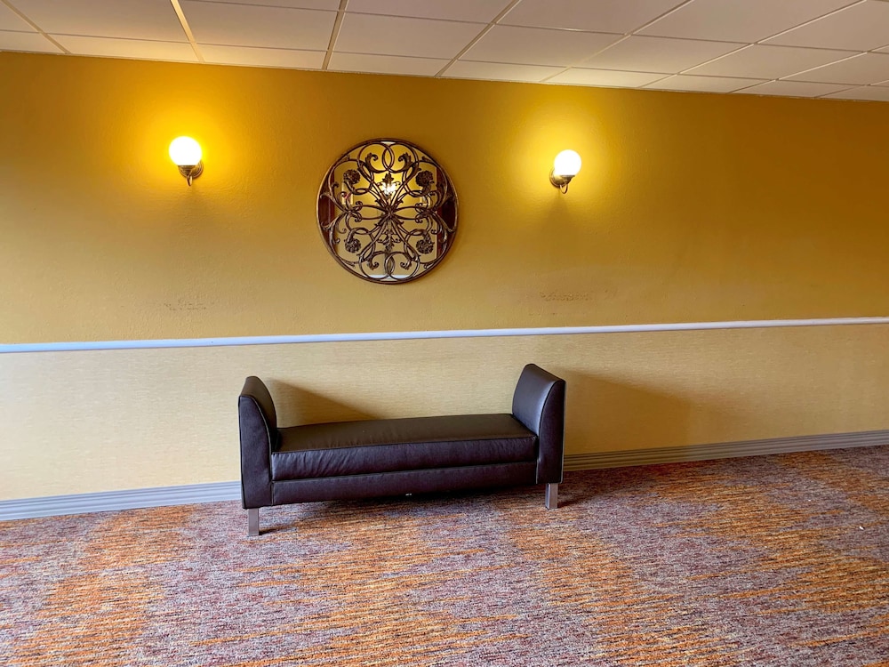 Best Western Grand Victorian Inn 32/48