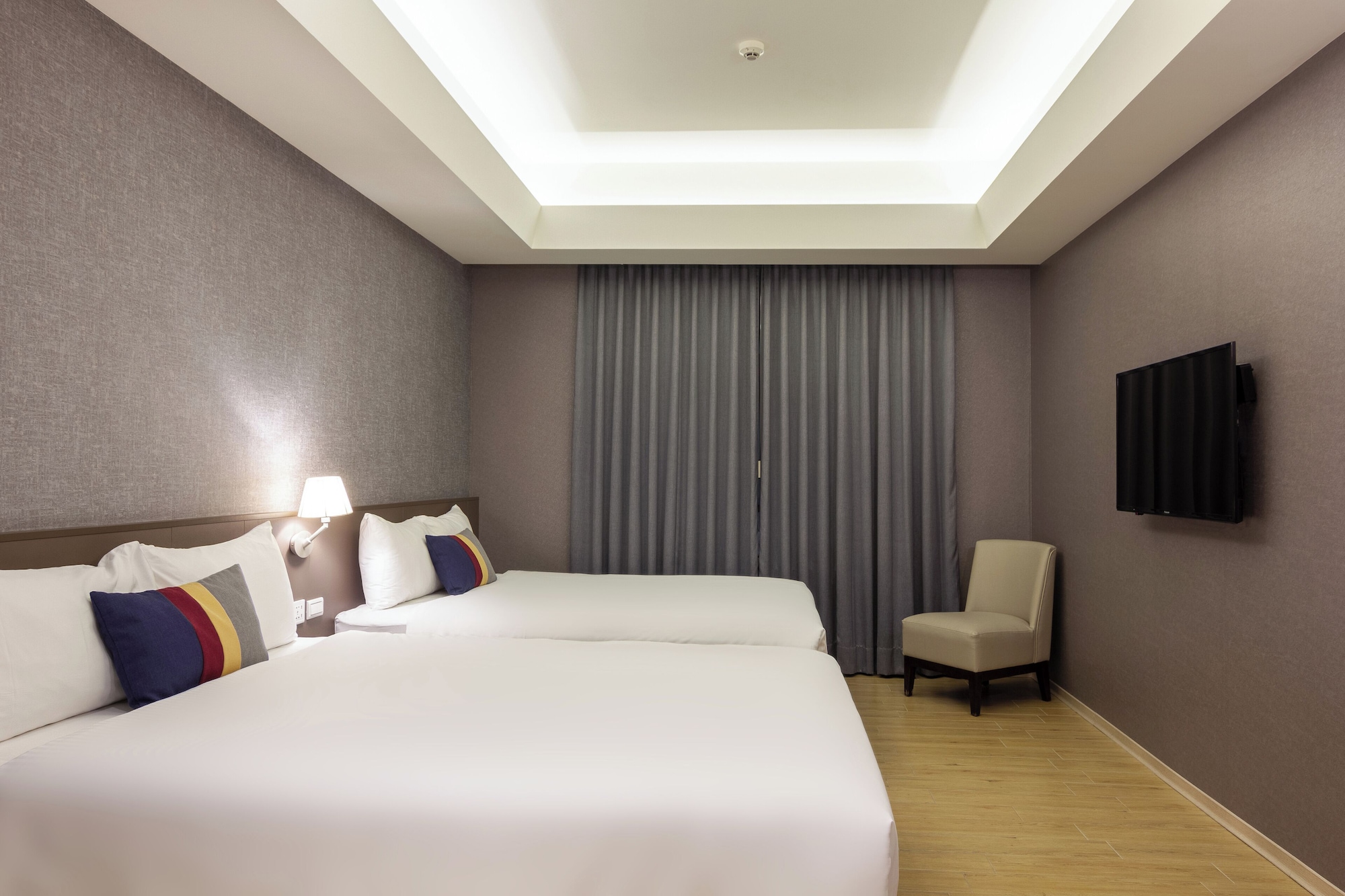 Classic, Quadruple, 2 Double Beds
