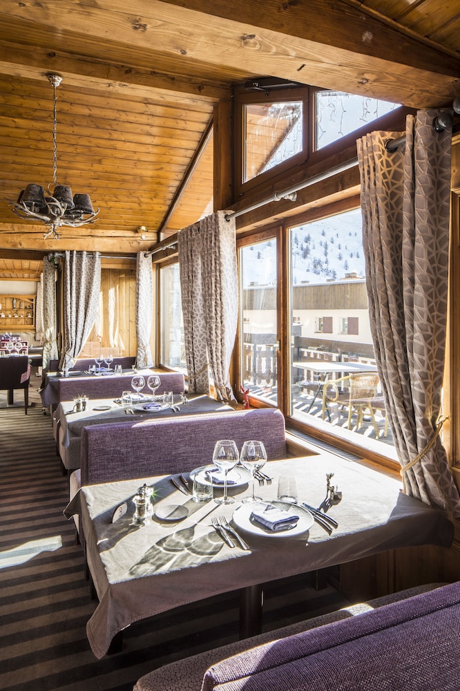 Les Campanules Hotel Restaurant 36/60