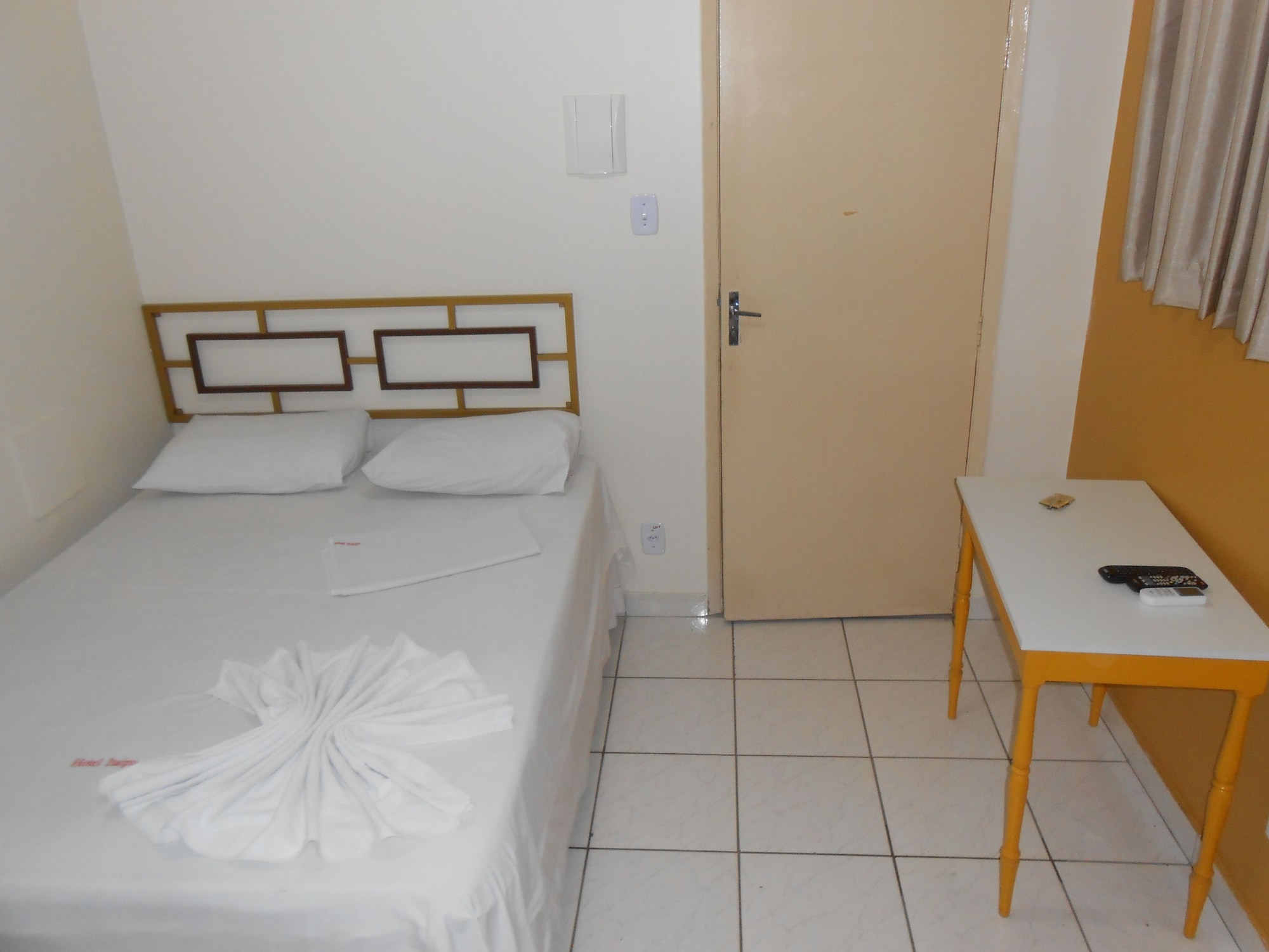 DELUXE, DOUBLE BED