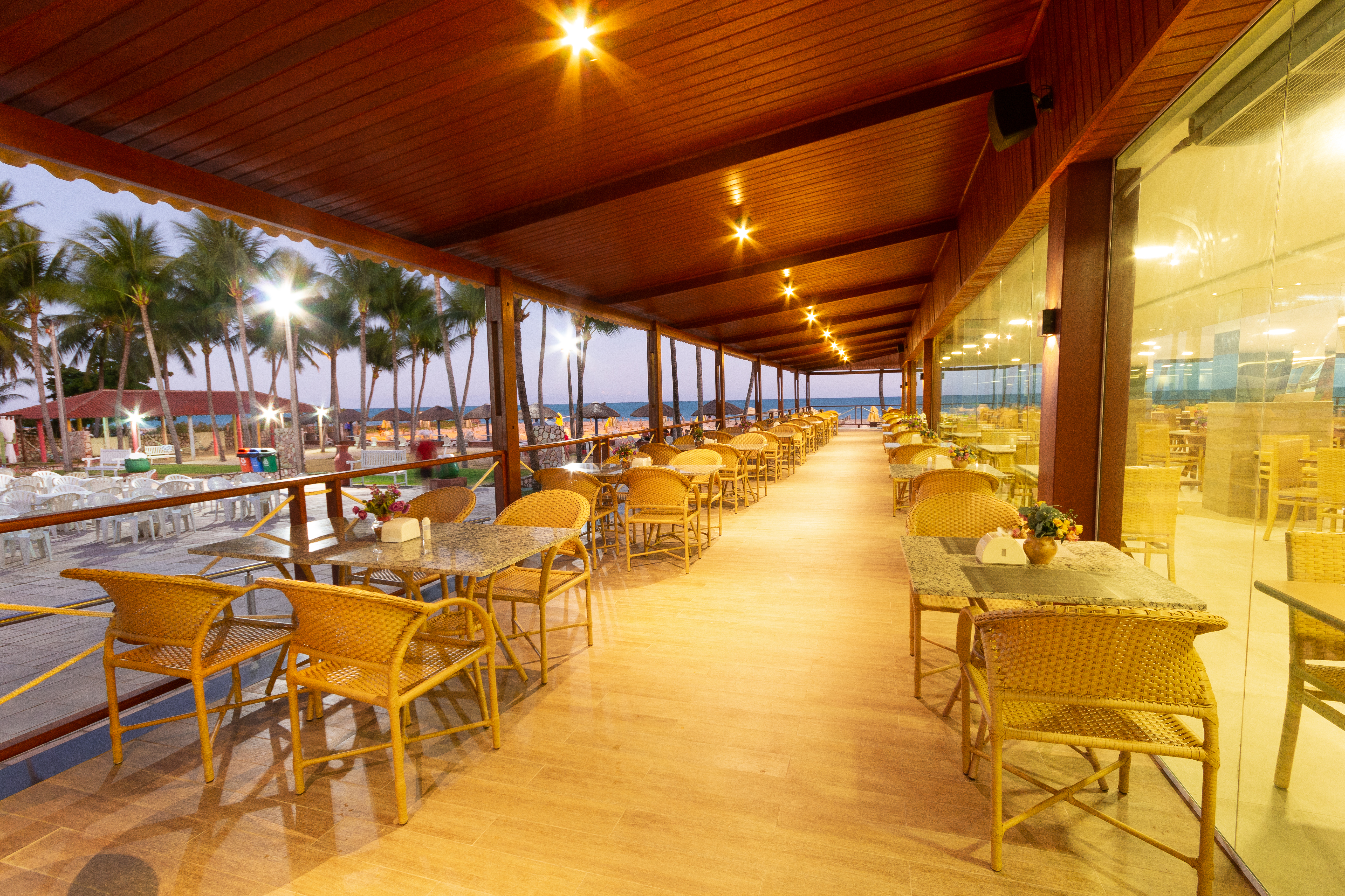 restaurant cafeteria