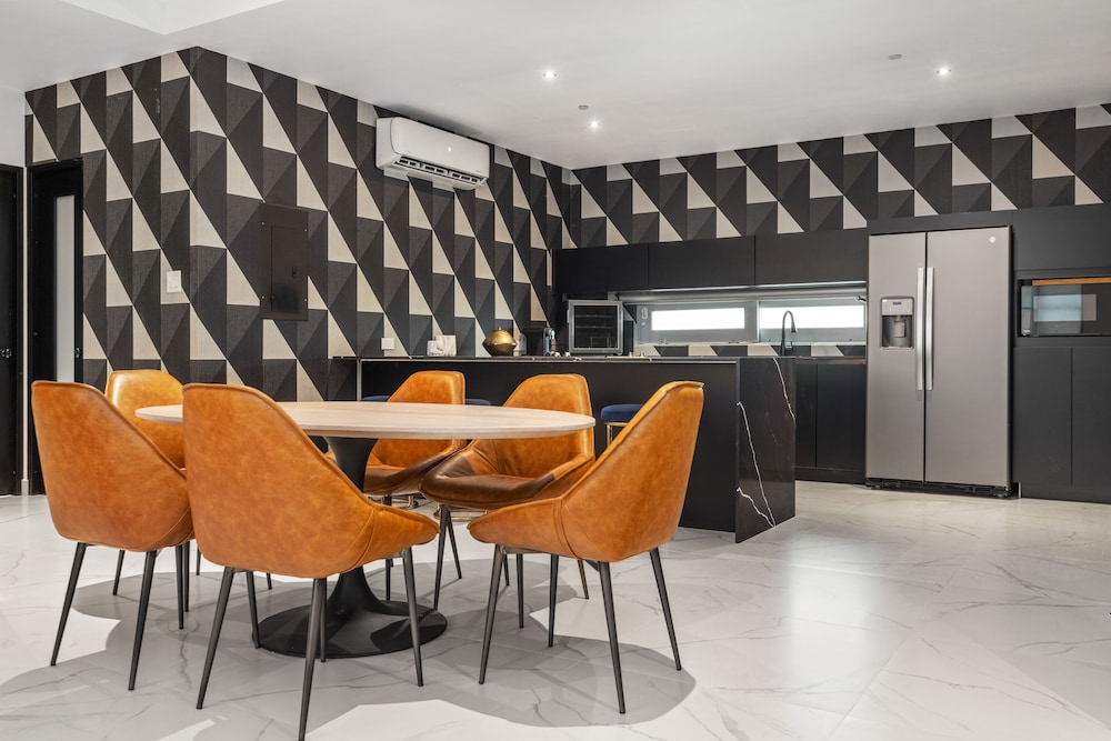 Don Rafa Boutique Hotel & Residences 40/50