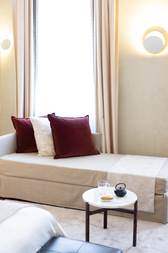 Castellano Hotel & Suites 45/63