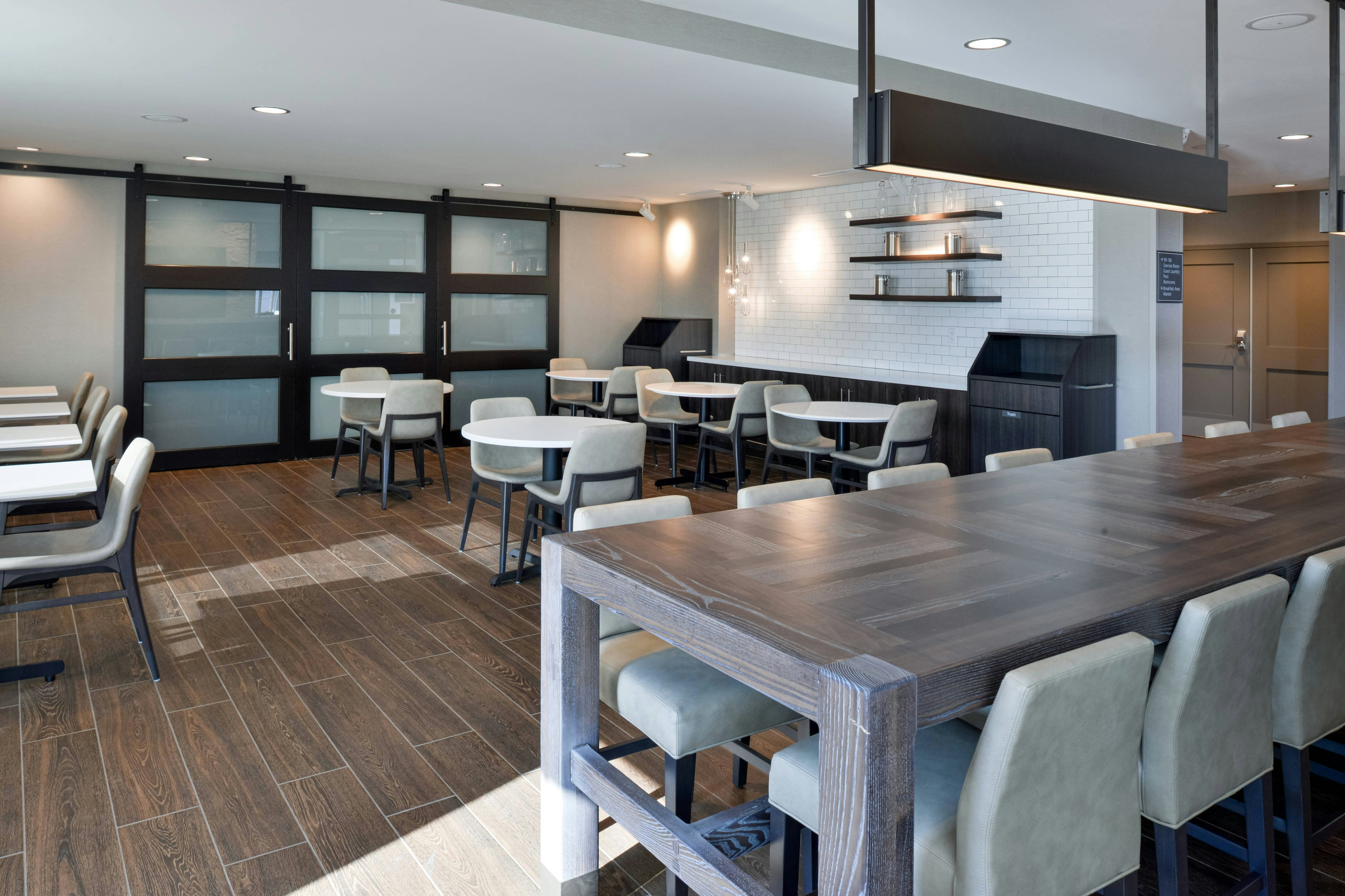 Residence Inn by Marriott Bakersfield West 29/42