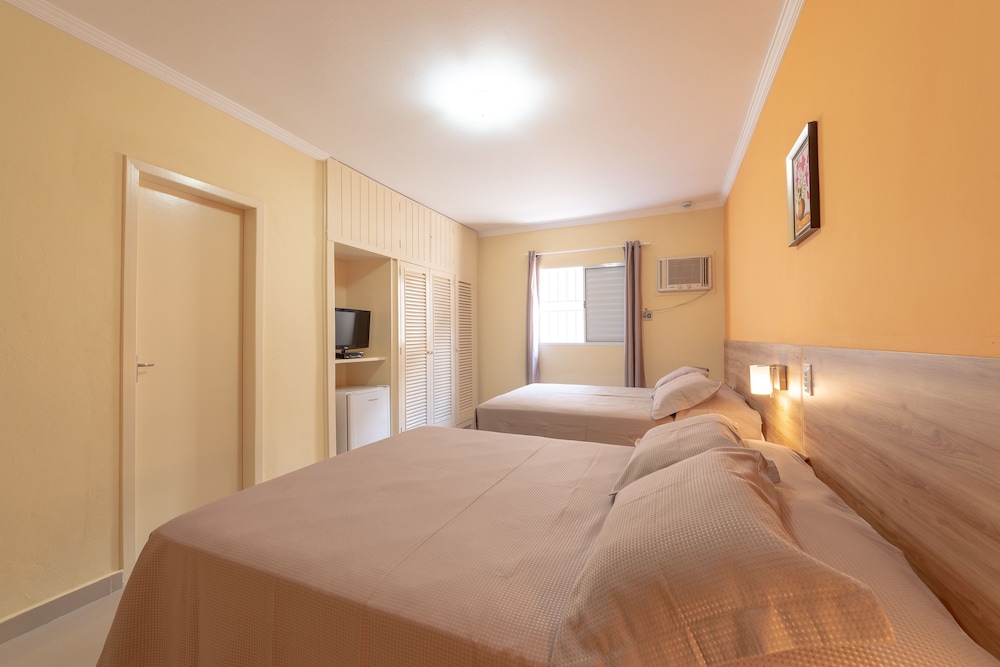 Hotel Saveiros 10/70