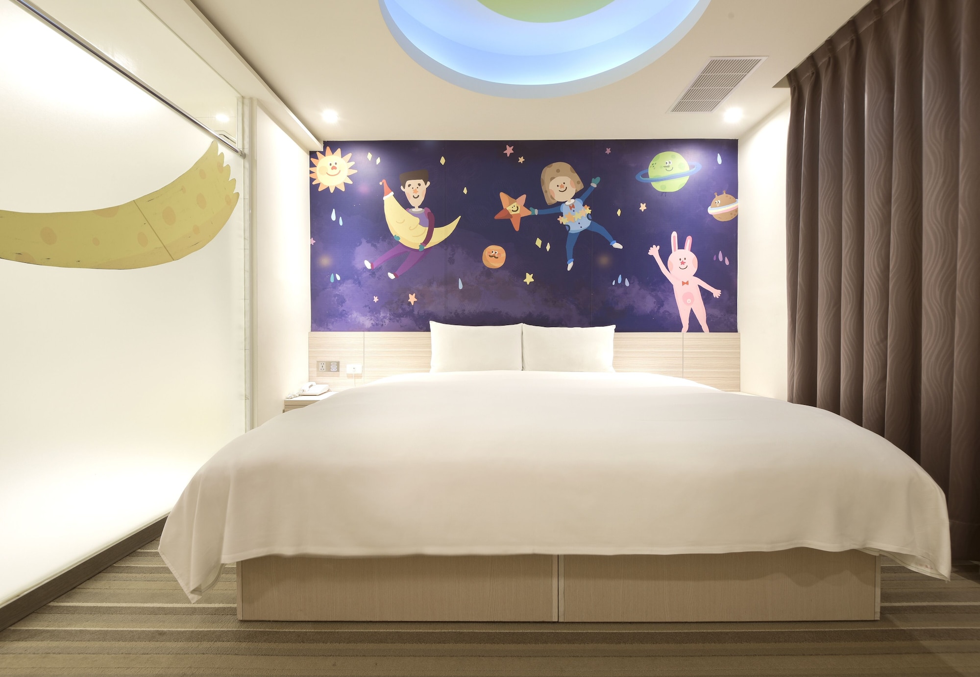COMFORT, KING BED