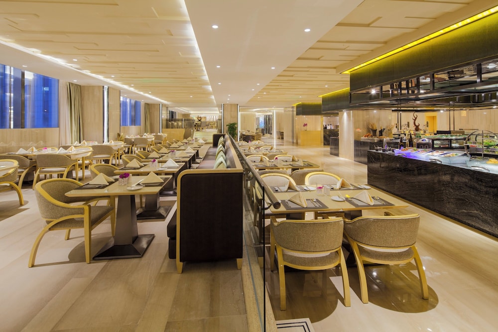 Crowne Plaza Tianjin Meijiangnan 35/49