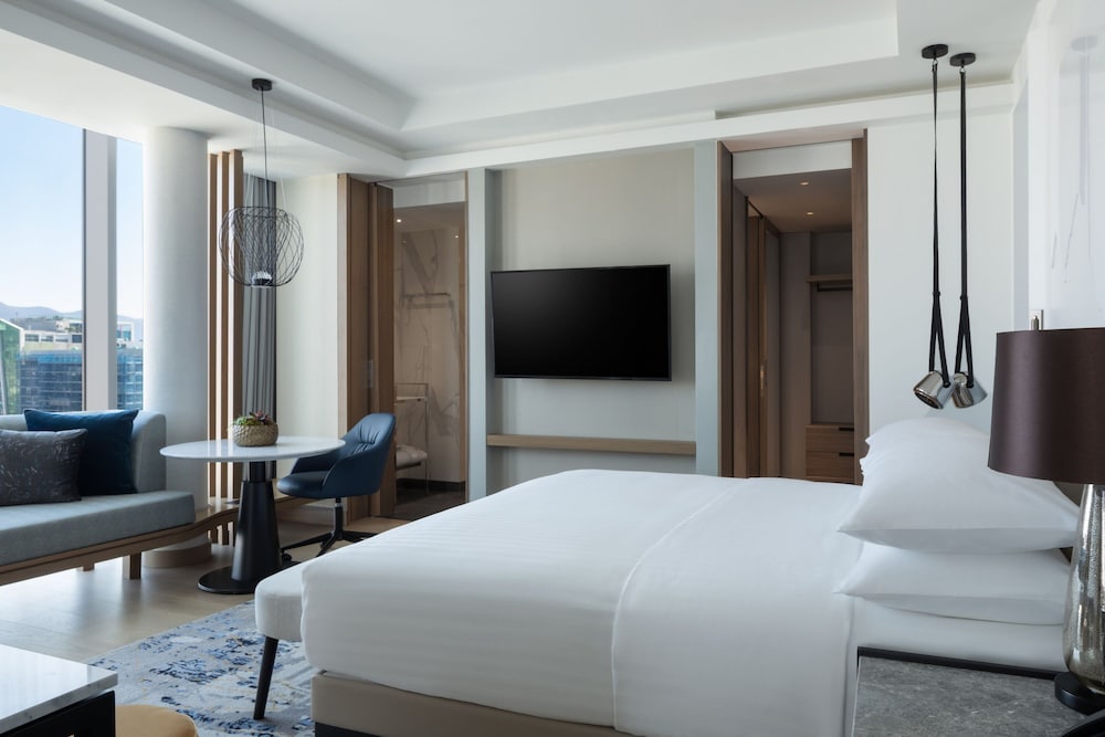 Tirana Marriott 10/50