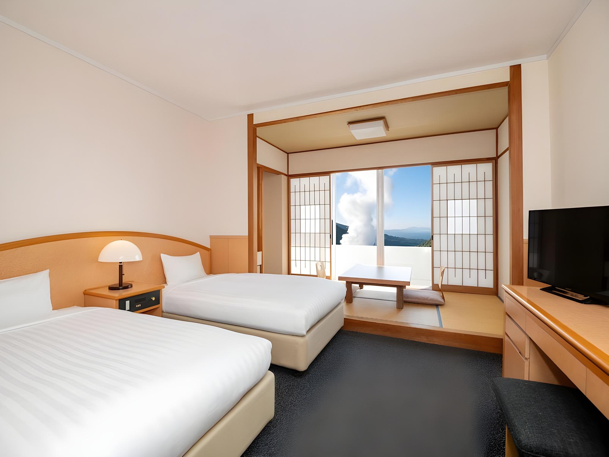2 Double Beds, Yukemuri View