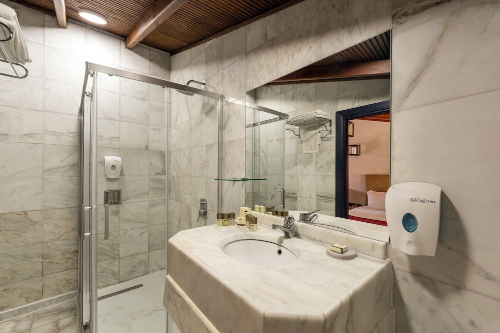 1 BEDROOM, ECONOMY