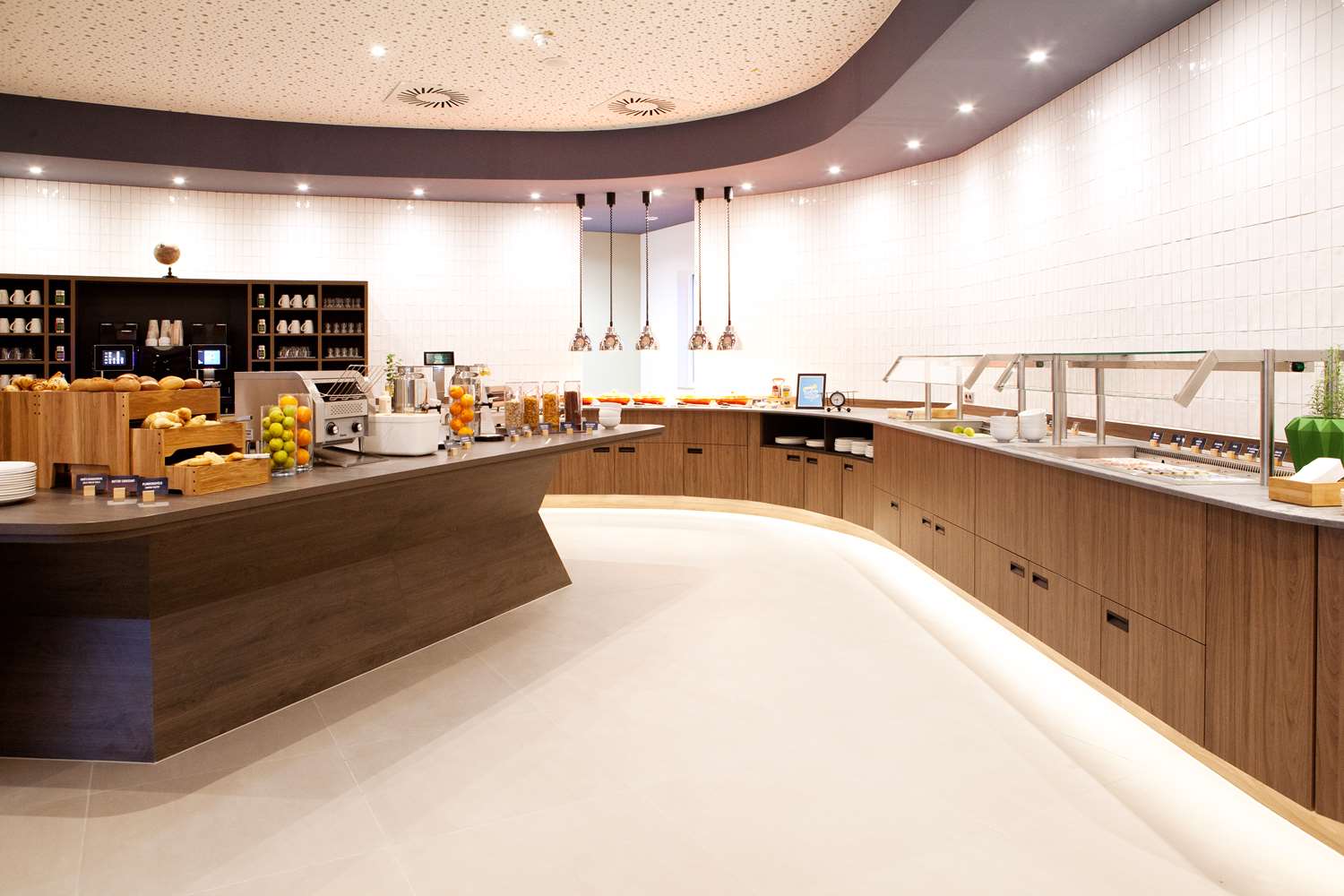 Hampton by Hilton Munich Airport South 10/12