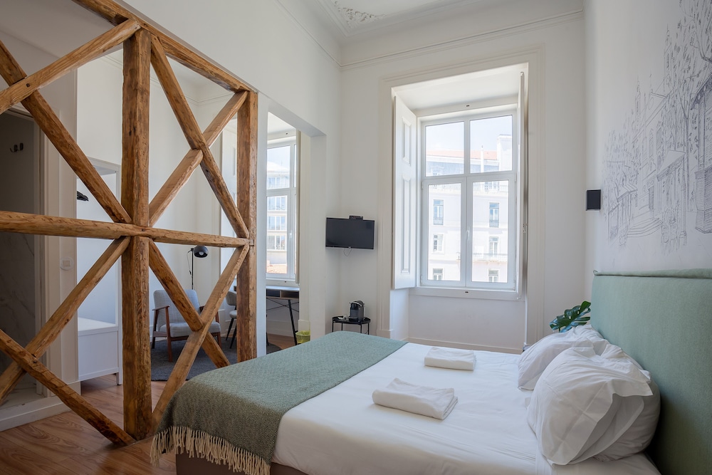 DELUXE, SUITE