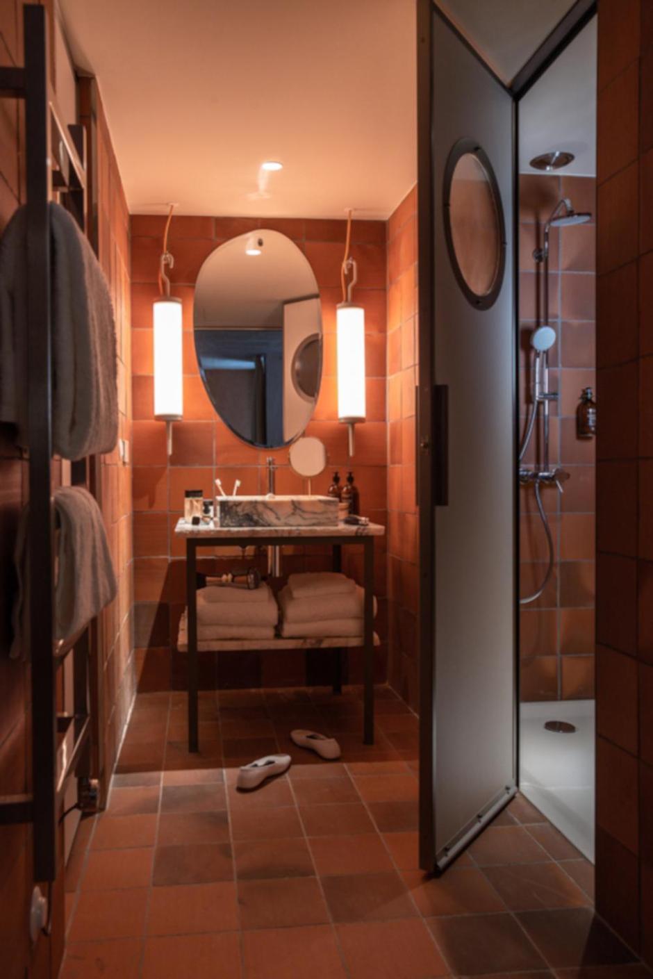 جناح عائلي، MOB House 5/5