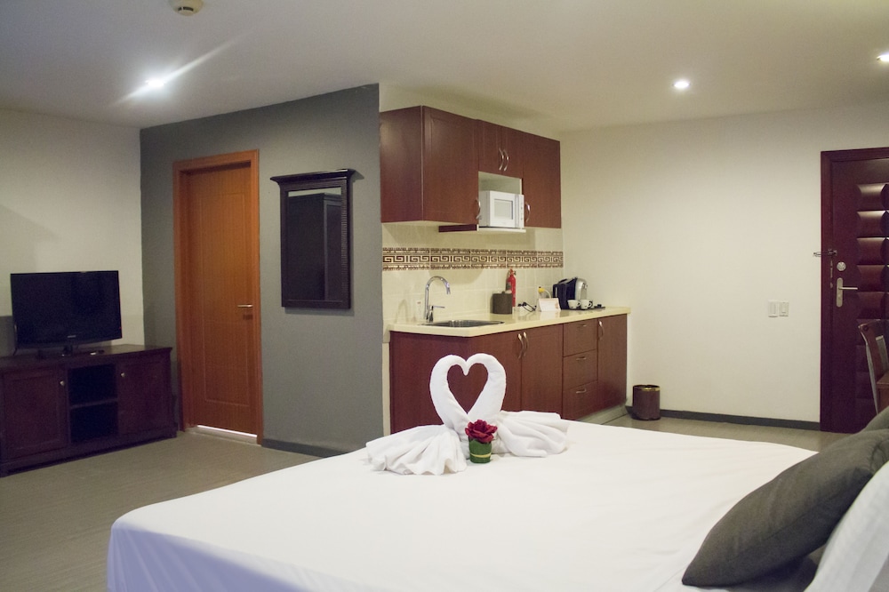 Curacao Suites Hotel 33/66